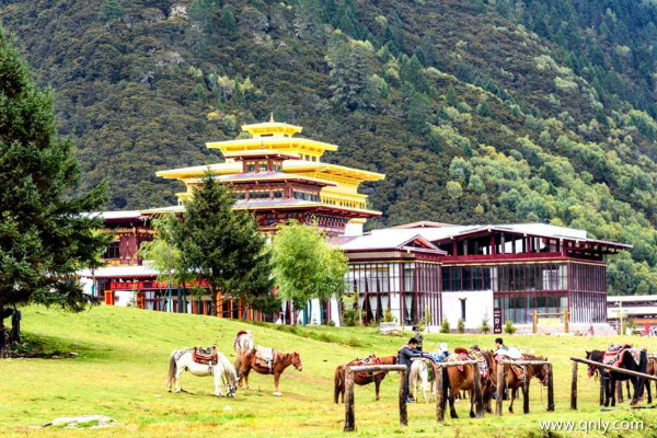 去拉萨旅游多少钱