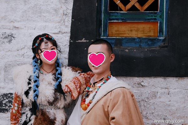 西藏旅游包车多少钱一天