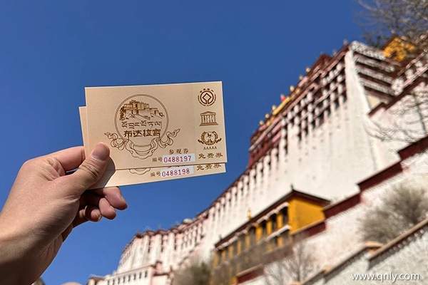 拉萨跟团游还是自由行