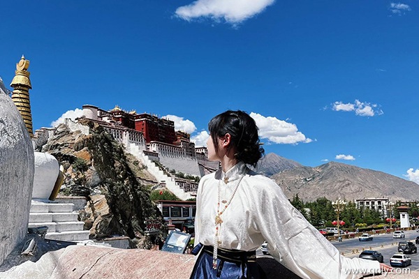 从北京去西藏玩几天时间比较好？